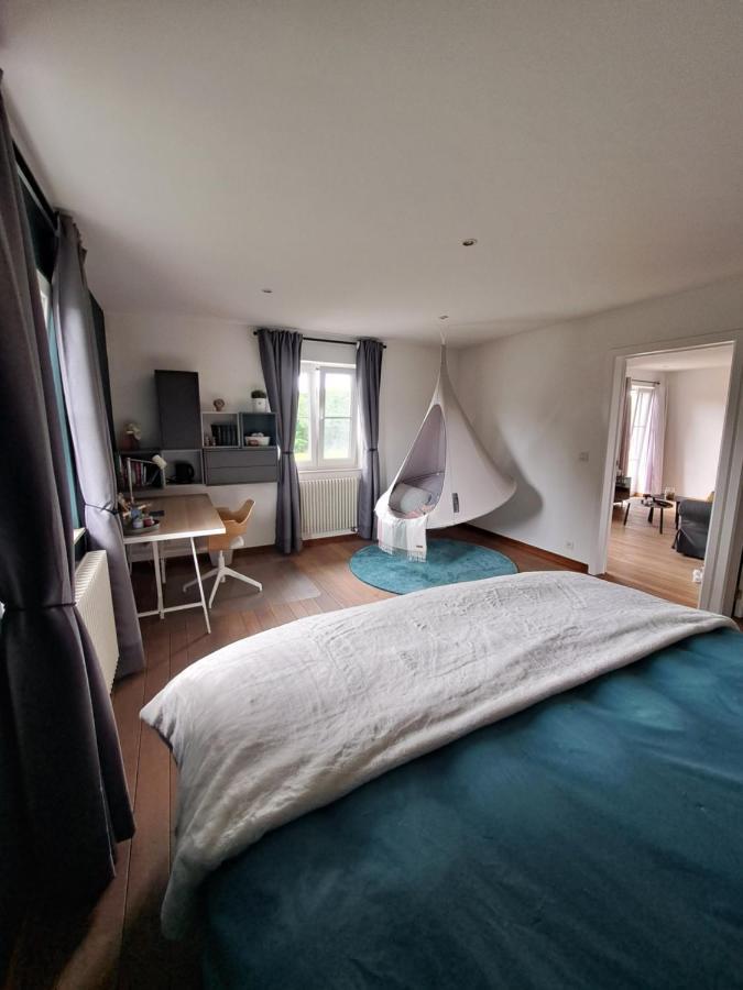 Bed & Breakfast Sherlock's - *